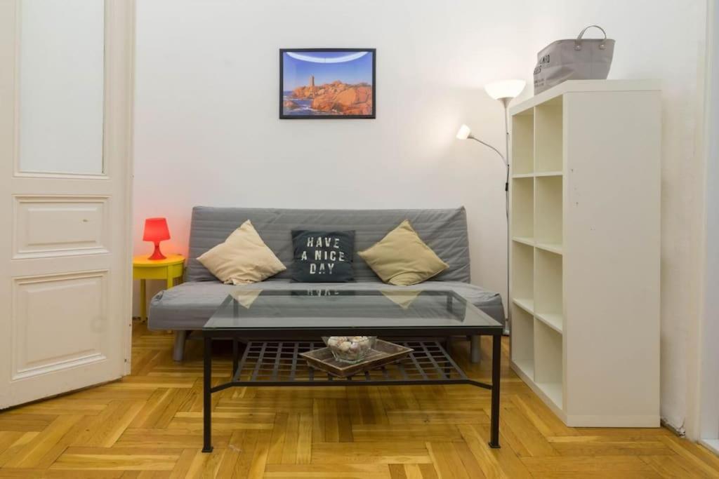 Apartman Cityscape Budget Museum